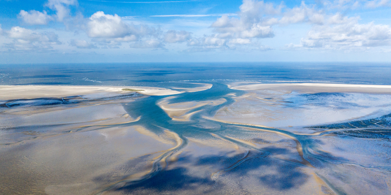 Luftbild vom Wattenmeer, bei Hallig Hooge in der Nordsee