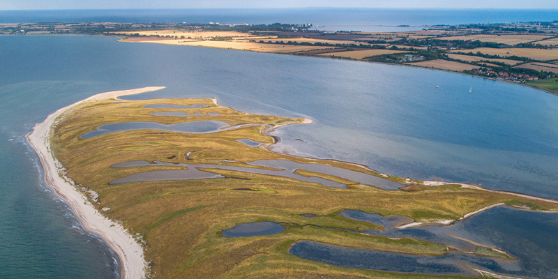 Foto zeigt Luftbild von Heiligenhafen. Link führt zur KFKI-Website